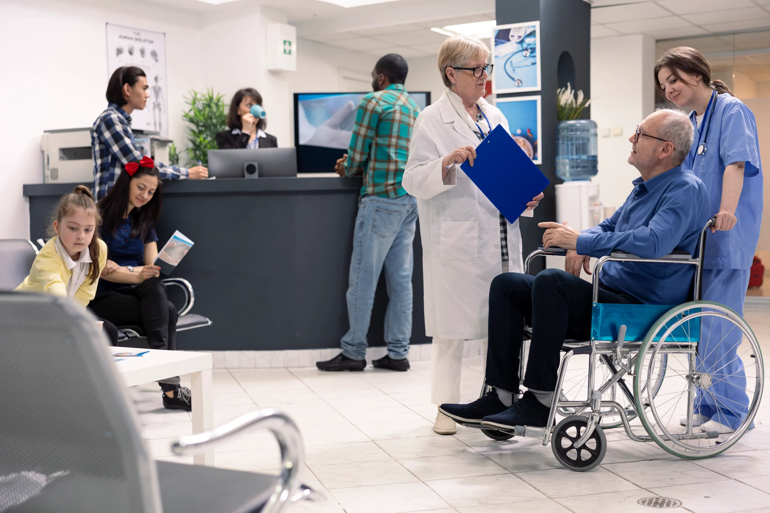 Doctor consulting with patient at MedComplete
